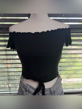 Hollister Black Off-Shoulder Tie Front Crop Top